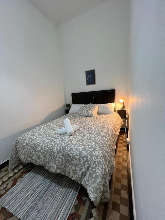A & M Barcelona Hostal Exterior photo